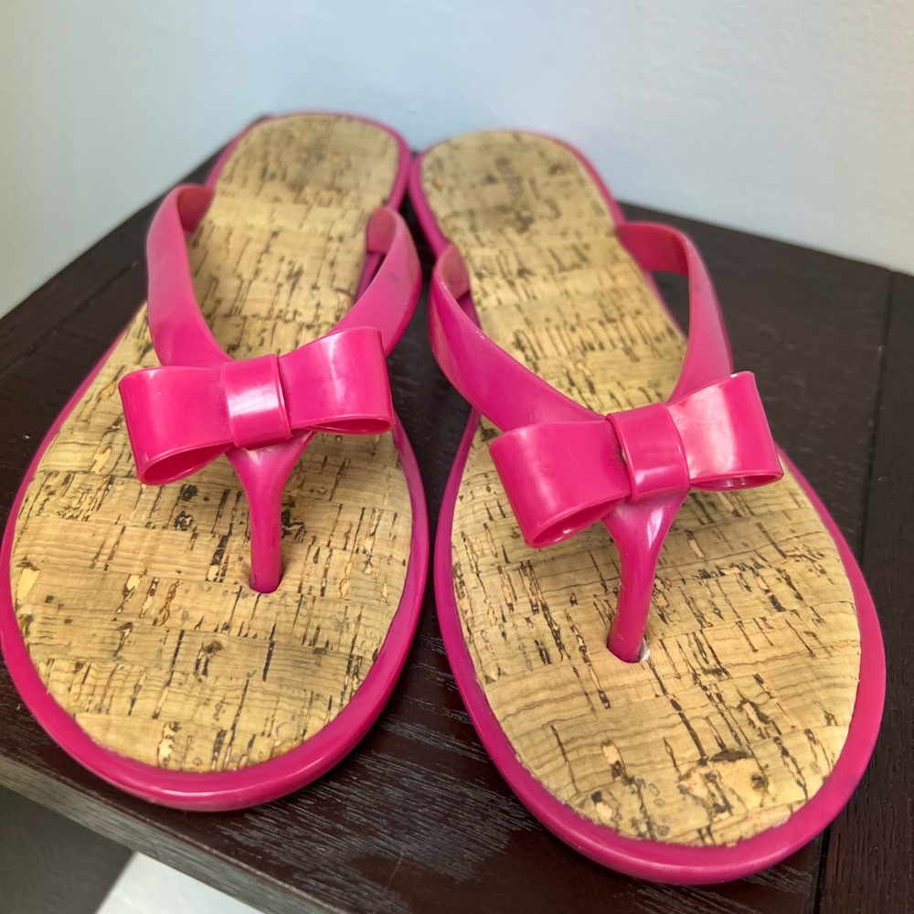 G.H. Bass-Pink Plastic Flip Flop with Cork like bottoms, size: 8M, Pre-Owned